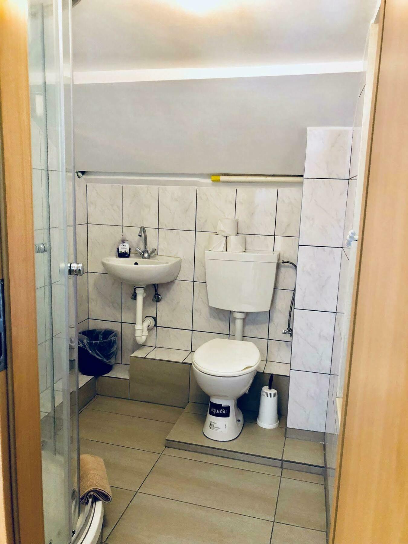 Interlaken Linda Inn Lodge Екстер'єр фото